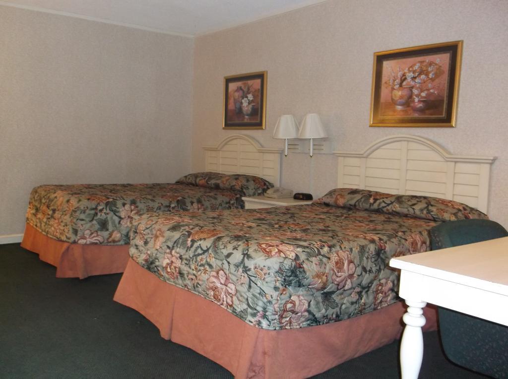 Azalea Inn & Suites Wilmington Zimmer foto